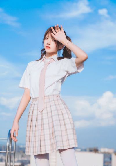 不扭扣的女孩